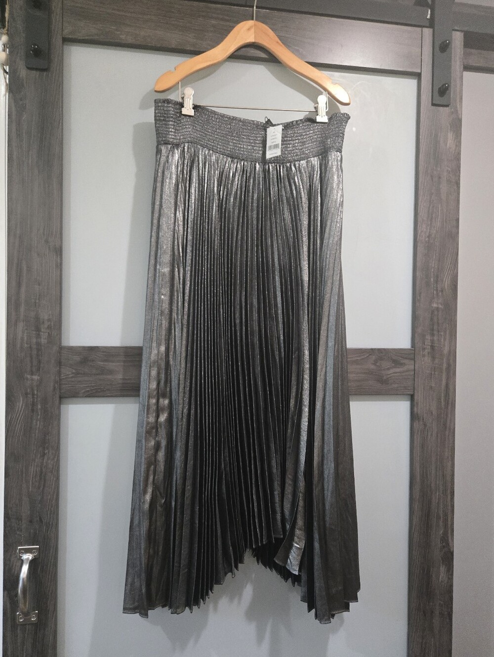Elie Tahari Metallic Pleated Midi Skirt Gunmetal Asymmetrical Hem Size XL